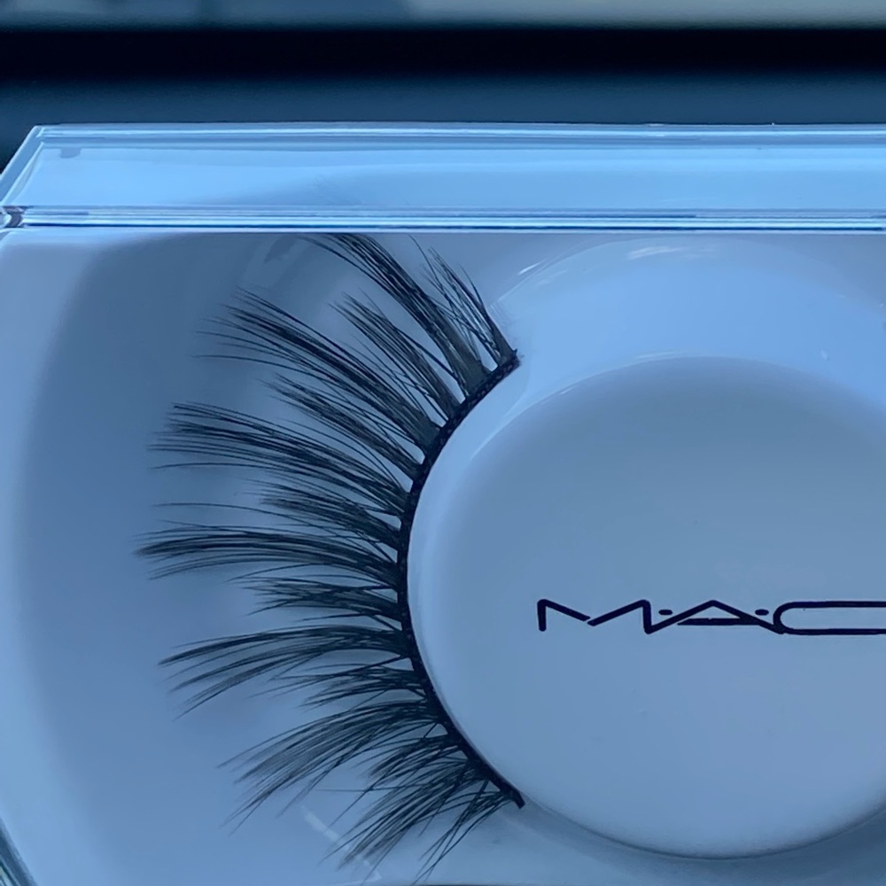 MAC 87 Maximalist Lash - Picture 8 of 10